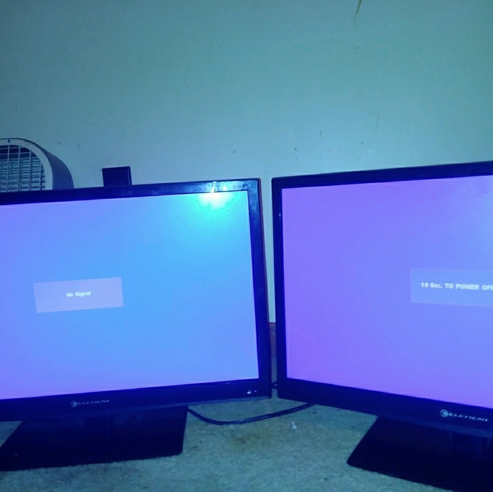I am selling two 24 inch element falt screen tv's